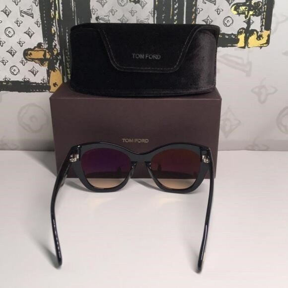 NEW Authentic Tom Ford Black Cat-Eye Sunglasses TF940 01B - Picture 8 of 11